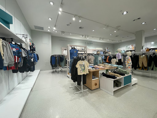 Clothing Store «H&M», reviews and photos, 4200 Conroy Rd, Orlando, FL 32839, USA
