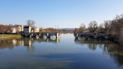 attractions Le Vieux Pont Limay
