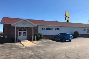 Antique Mall of Tomah image