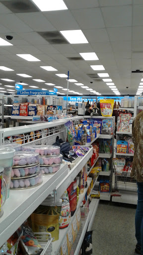 Clothing Store «Ross Dress for Less», reviews and photos, 12680 W Sunrise Blvd, Sunrise, FL 33323, USA