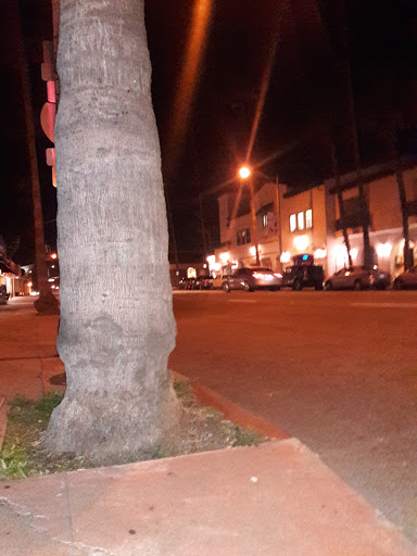 Thrift Store «La Tienda Thrift Store», reviews and photos, 510 N El Camino Real, San Clemente, CA 92672, USA