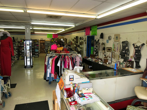 Thrift Store «The Kindness Wave Foundation Thrift Store», reviews and photos, 6210 Seminole Blvd, Seminole, FL 33772, USA
