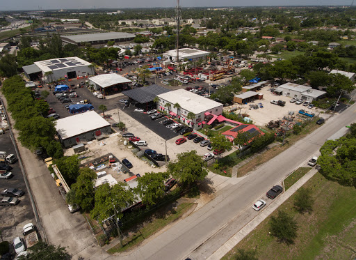 Roofing Contractor «Advanced Roofing Inc», reviews and photos, 1950 NW 22nd St, Fort Lauderdale, FL 33311, USA