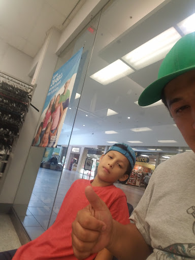 Clothing Store «Ross Dress for Less», reviews and photos, 1500 E Village Way, Orange, CA 92865, USA