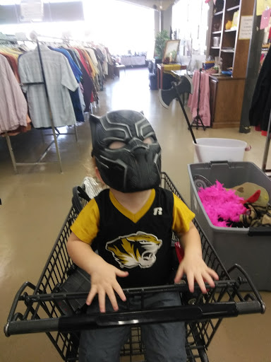 Thrift Store «Hillcrest Hope Thrift Store», reviews and photos, 7 W Mill St, Liberty, MO 64068, USA