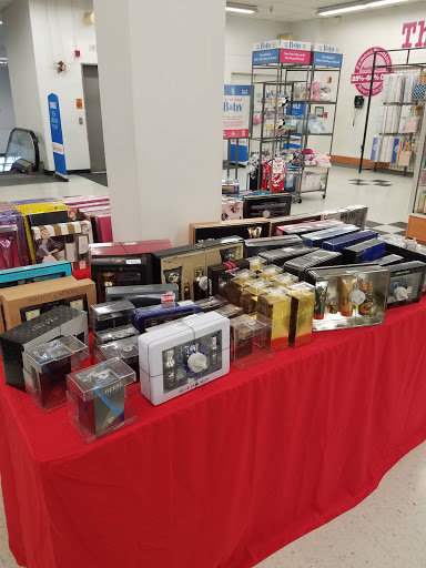 Clothing Store «Burlington Coat Factory», reviews and photos, 1955 E Joppa Rd, Parkville, MD 21234, USA