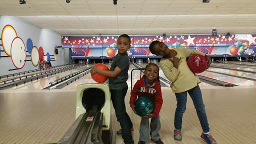 Bowling Alley «Bowl America Woodbridge», reviews and photos, 13409 Occoquan Rd, Woodbridge, VA 22191, USA