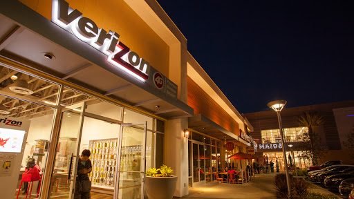 Shopping Mall «Alhambra Place», reviews and photos, 2 E Main St, Alhambra, CA 91801, USA