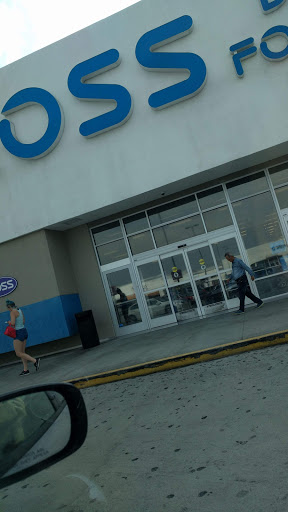 Clothing Store «Ross Dress for Less», reviews and photos, 3203 N State Rd 7, Lauderdale Lakes, FL 33319, USA