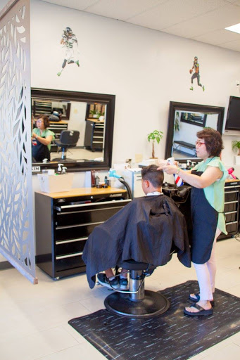 Barber Shop «Barbers R Us», reviews and photos, 10408 Silverdale Way NW A102, Silverdale, WA 98383, USA