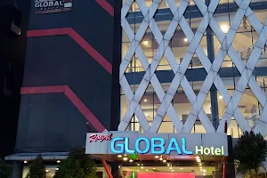 Royal GLOBAL Hotel image