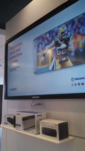 Cell Phone Store «Verizon», reviews and photos, 925 Wayne Ave, Chambersburg, PA 17201, USA