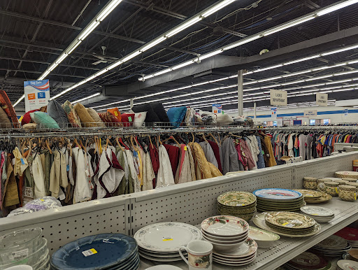 Thrift Store «AMVETS West Seneca», reviews and photos, 1900 Ridge Rd, West Seneca, NY 14224, USA