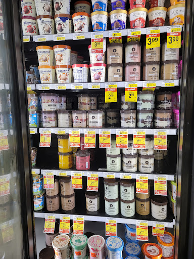 Grocery Store «Albertsons», reviews and photos, 615 Keck Dr, McMinnville, OR 97128, USA