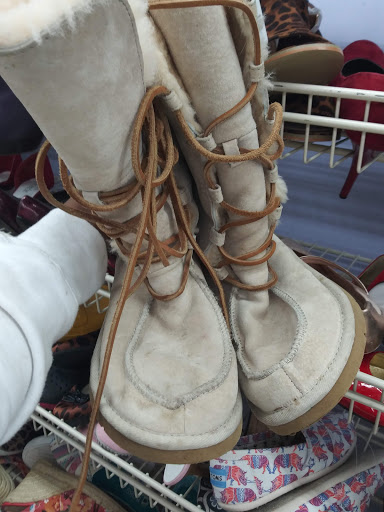 Thrift Store «Village Discount Outlet», reviews and photos, 3500 Cleveland Ave, Columbus, OH 43224, USA