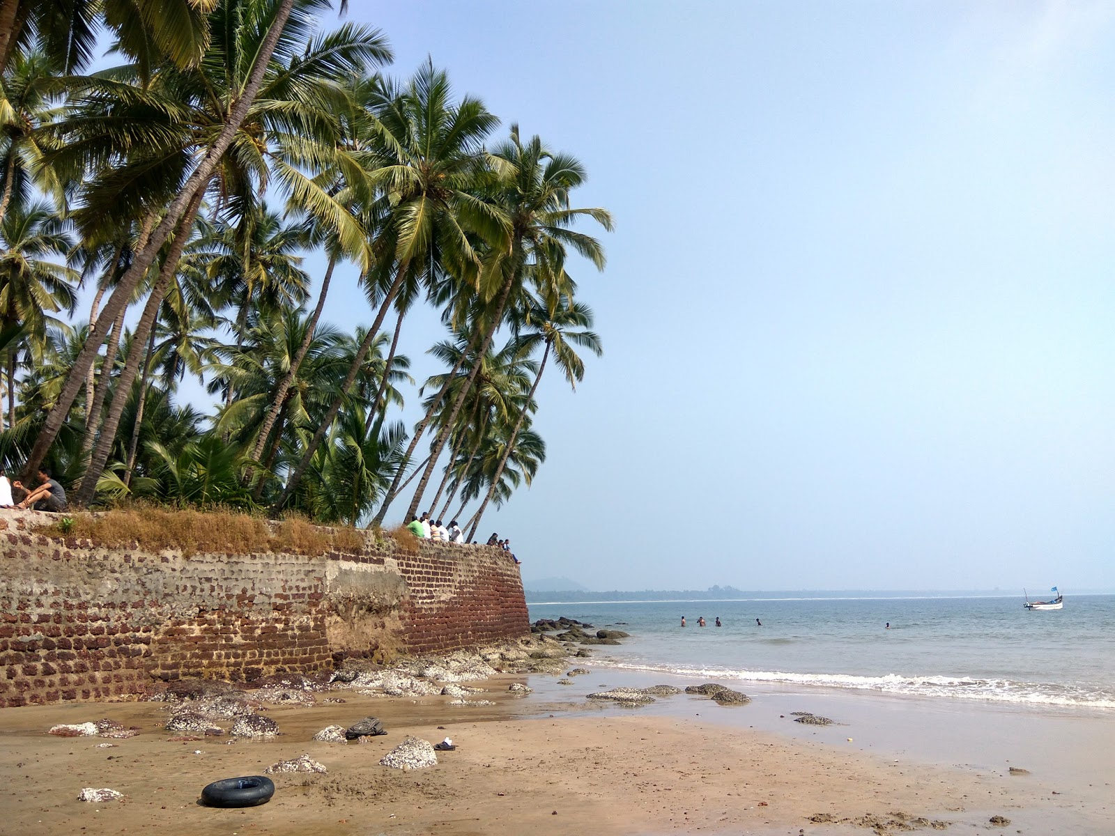 Photo of Hollant Beach with very clean level of cleanliness