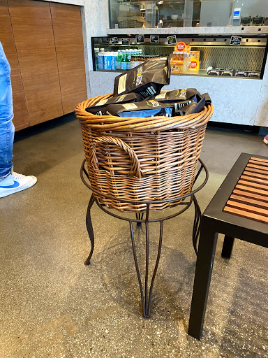 Coffee Shop «Philz Coffee», reviews and photos, 801 S Hope St A, Los Angeles, CA 90017, USA