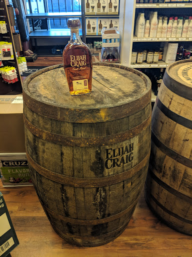 Liquor Store «11th Avenue Liquor», reviews and photos, 1040 SE Hawthorne Blvd, Portland, OR 97214, USA