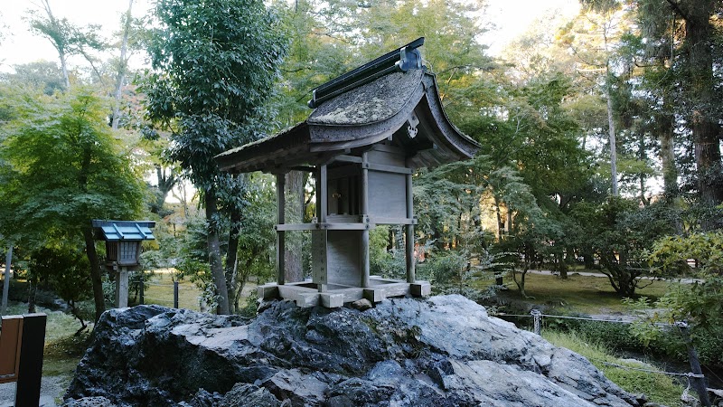 末社 岩本神社