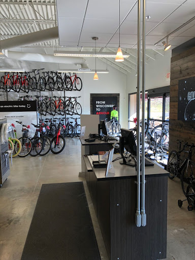 Bicycle Store «Trek Bicycle Store of St. Louis (Arnold)», reviews and photos, 2166 Michigan Ave, Arnold, MO 63010, USA