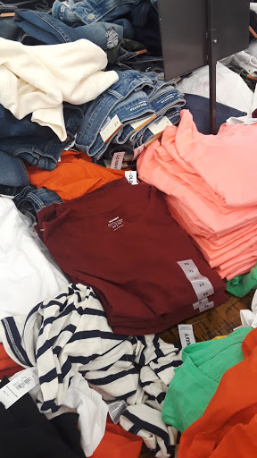 Clothing Store «Old Navy», reviews and photos, 90 Pleasant Valley St, Methuen, MA 01844, USA