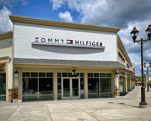 Shopping Mall «Gloucester Premium Outlets», reviews and photos, 100 Premium Outlets Dr, Blackwood, NJ 08012, USA