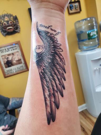 Tattoo Shop «Body Graffix Tattoo», reviews and photos, 354 Broadway, Kingston, NY 12401, USA