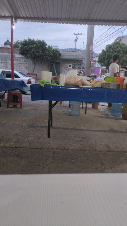 Barbacoa y Consomé LOS LEGALES - esquina con, Avenida del progreso, Fco I Madero, Ajacuba, Hgo., Mexico