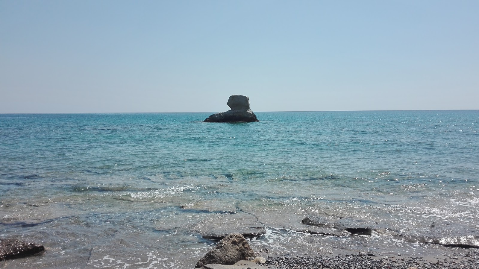 Armenopetra beach'in fotoğrafı doğal alan içinde bulunmaktadır