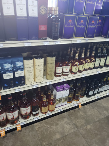 State Liquor Store «Springboro Wine & State Liquor», reviews and photos, 281 W Central Ave, Springboro, OH 45066, USA