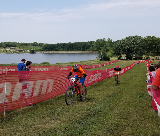 Nature Preserve «Maple Lake East - Mountain Bike Staging Area», reviews and photos, 9500 Willow Springs Rd, Willow Springs, IL 60480, USA