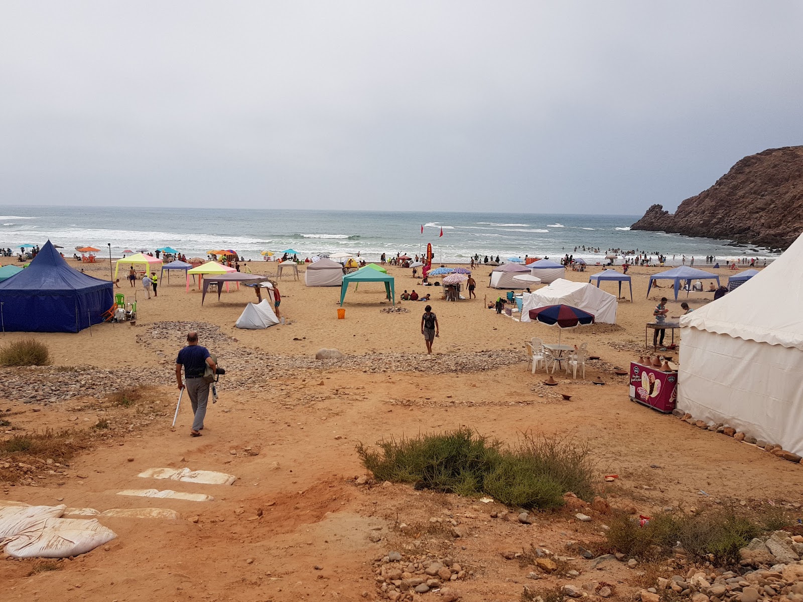 Photo of Plage Sidi Mohammed Ben Abdellah backed by cliffs