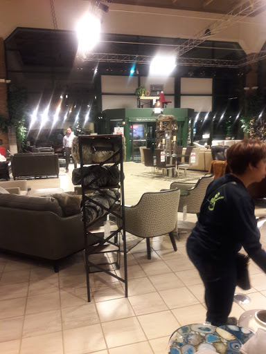 Furniture Store «Art Van Furniture - Southfield», reviews and photos, 22555 Greenfield Rd, Southfield, MI 48075, USA