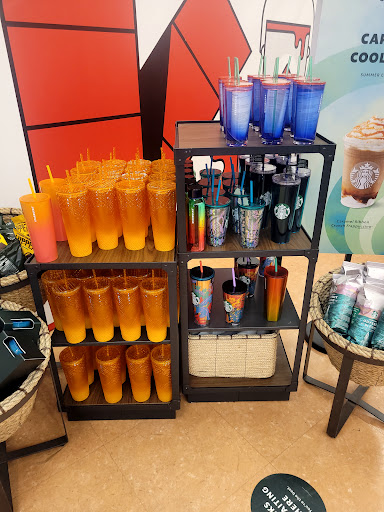 Shopping Mall «Vacaville Commons Shopping Center», reviews and photos, 2098 Harbison Dr, Vacaville, CA 95687, USA