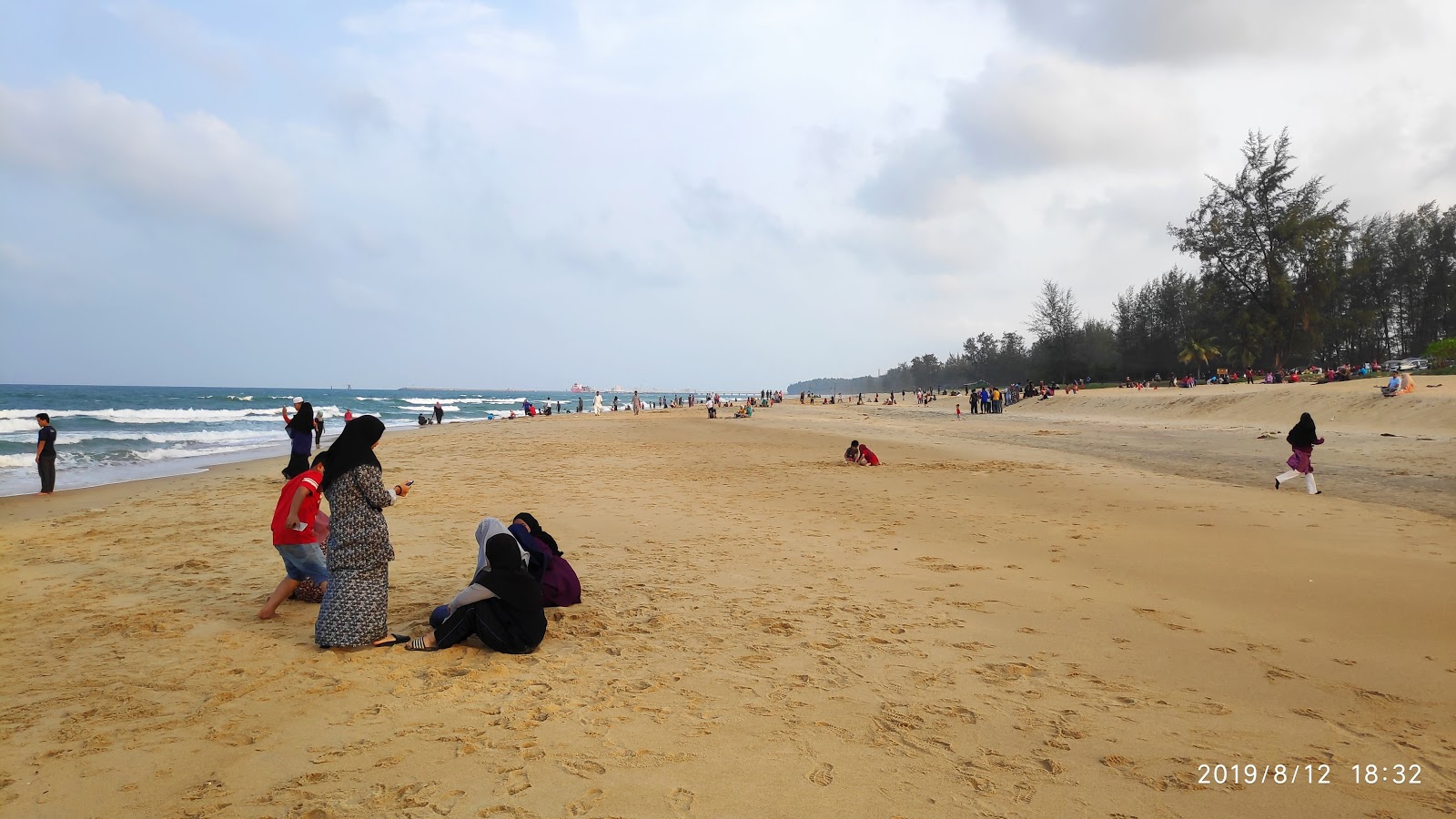 Foto de Petak Beach con parcialmente limpio nivel de limpieza