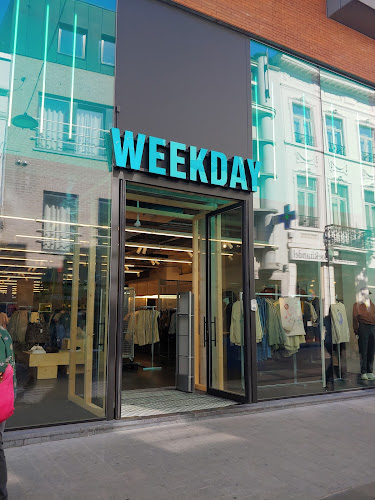 Beoordelingen van Weekday in Leuven - Kledingwinkel
