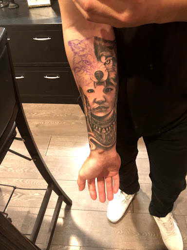 Tattoo Shop «Black Diamond Tattoo», reviews and photos, 412 Lincoln Blvd, Venice, CA 90291, USA