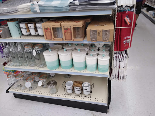 Discount Store «Big Lots», reviews and photos, 7565 W Hillsborough Ave, Tampa, FL 33615, USA