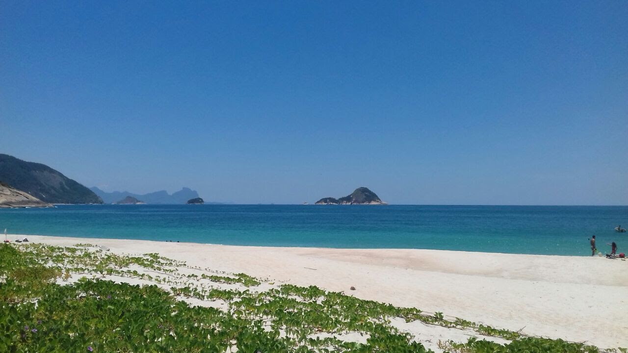 Foto van Funda Strand met turquoise water oppervlakte