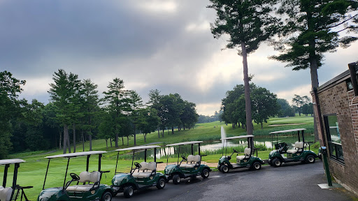 Golf Course «Veterans Memorial Golf Course», reviews and photos, 1059 S Branch Pkwy, Springfield, MA 01118, USA
