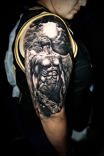 Tattoo Shop «Orange County Tattoo Shop | Illuminati Tattoo», reviews and photos, 165 N Raymond Ave, Fullerton, CA 92831, USA