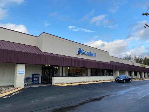 Goodwill, 2812 W Andrew Johnson Hwy, Morristown, TN 37814, Thrift Store