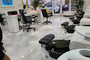 Lollipop nail studio image