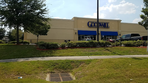 Thrift Store «Goodwill Thrift Store - Lenox Pointe», reviews and photos, 664 Sumter Rd, Jacksonville, FL 32254, USA