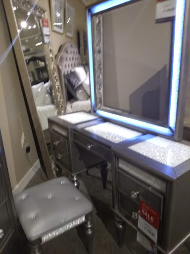 Furniture Store «Art Van Furniture - Bedford Park», reviews and photos, 7200 S Cicero Ave, Chicago, IL 60629, USA