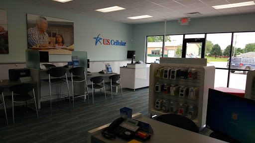 Cell Phone Store «U.S. Cellular by Cellular Advantage», reviews and photos, 1107 A Ave W, Oskaloosa, IA 52577, USA