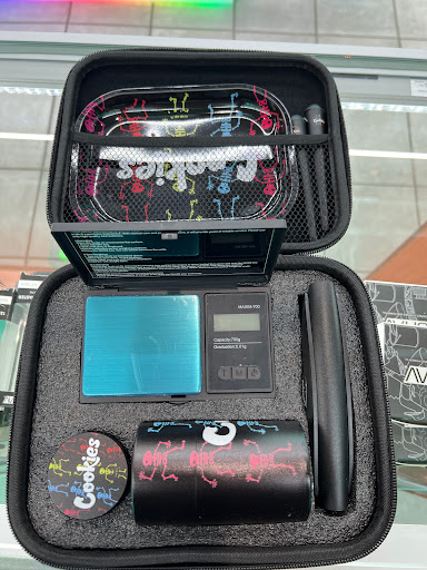 Vaporizer Store «27 Vape & Smoke», reviews and photos, 5268 S 27th St, Milwaukee, WI 53221, USA