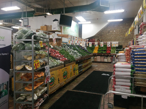 Produce Market «Fresh Farms», reviews and photos, 2626 W Devon Ave, Chicago, IL 60659, USA