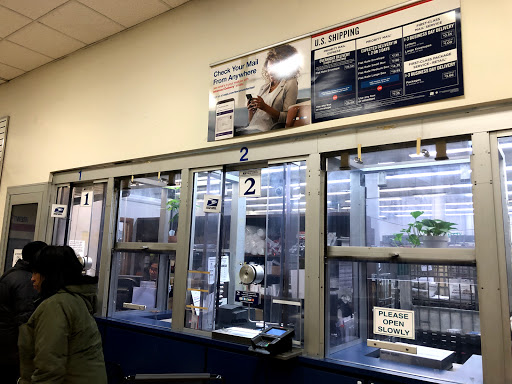 Post Office «United States Postal Service», reviews and photos, 5901 Junction Blvd, Elmhurst, NY 11373, USA
