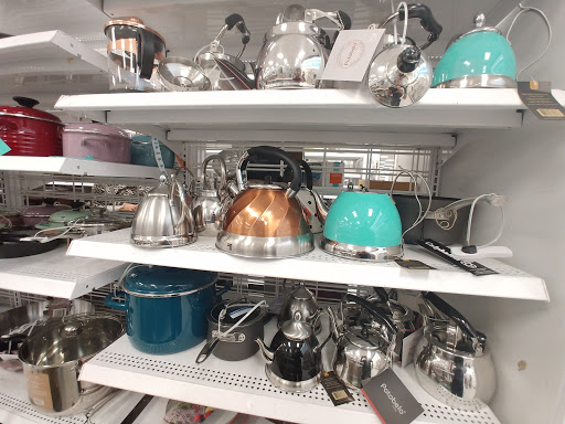 Clothing Store «Ross Dress for Less», reviews and photos, 3500 East-West Hwy, Hyattsville, MD 20782, USA